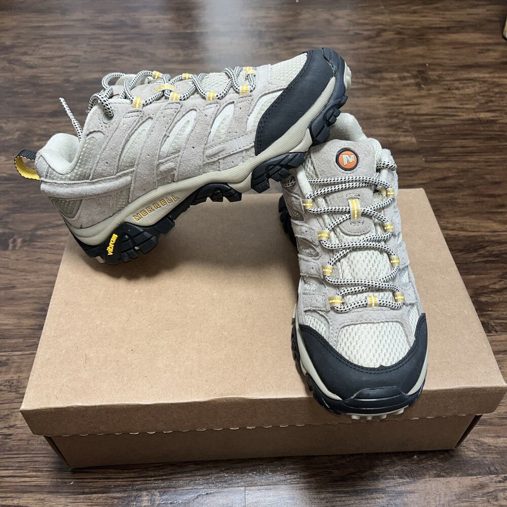 Merrell MOAB 2 VENT Women’s Taupe J06020 Size 7.5